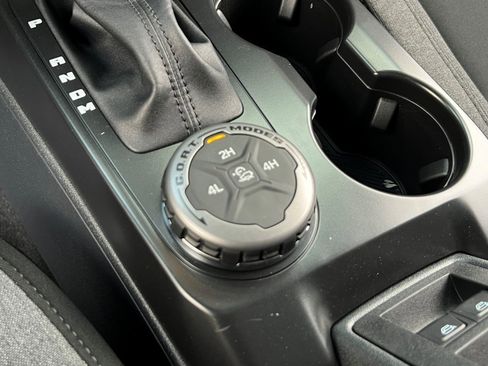 New 2025 Ford Bronco 4-Door image 17