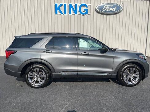 Certified 2025 Ford Explorer Active w/ Active Comfort Package AWD/4WD image 5
