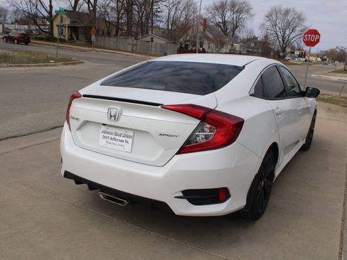 Used 2020 Honda Civic Sport image 4