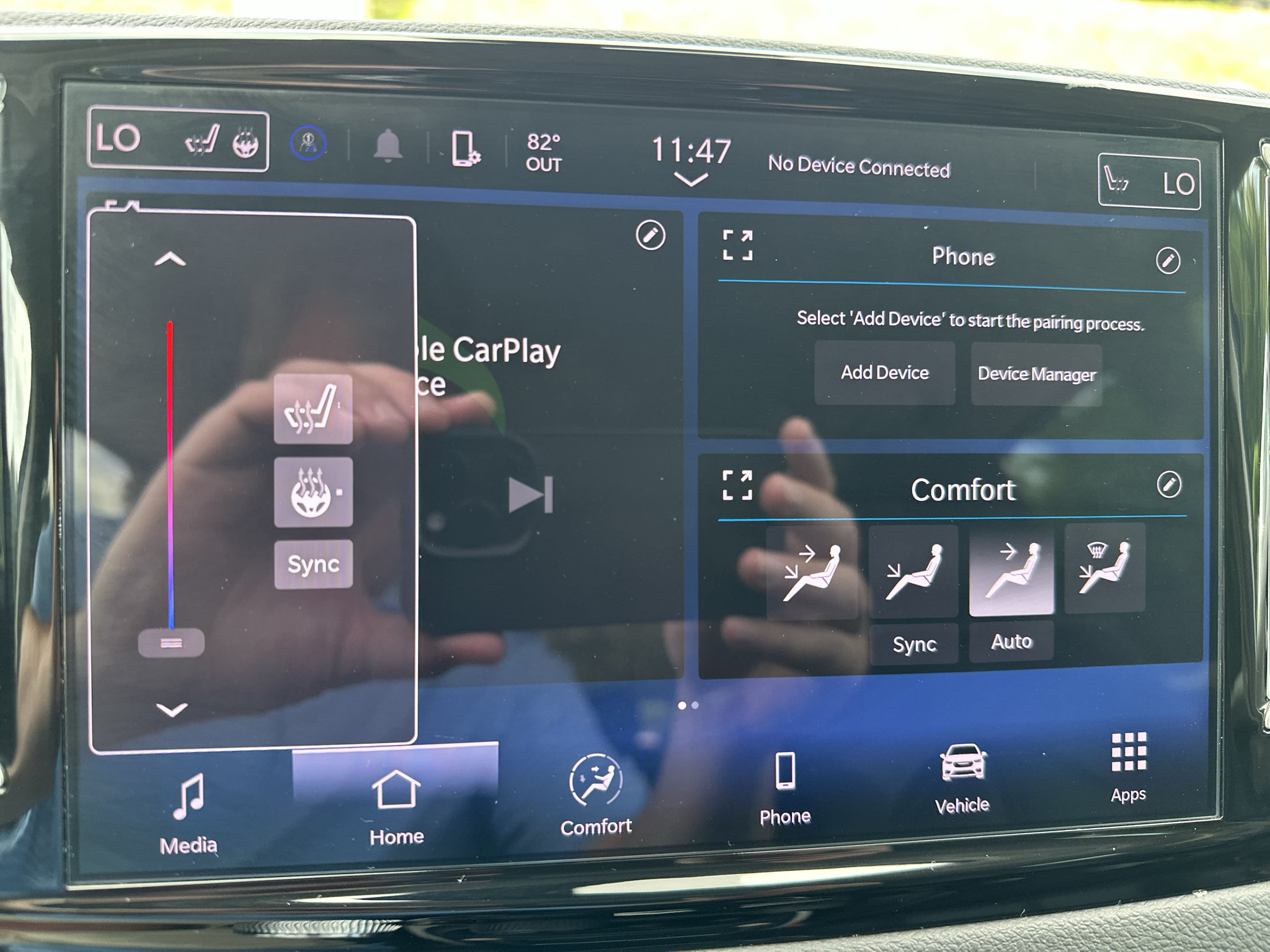Used 2024 Chrysler Pacifica Touring-L FWD image 16