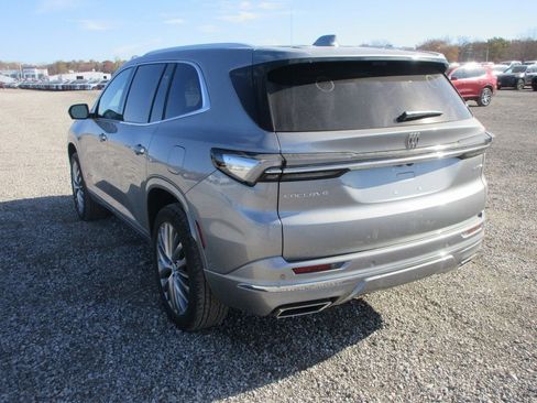 New 2026 Buick Enclave Avenir w/ Super Cruise Package FWD image 7