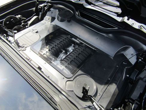 Used 2024 Chevrolet Corvette Z06 w/ Z07 Performance Package RWD image 9