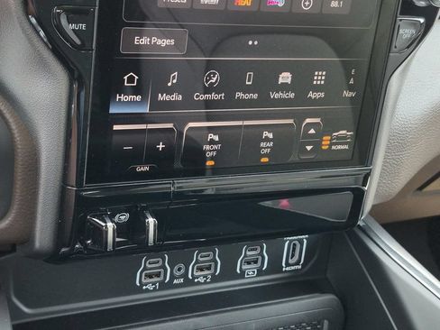 New 2026 RAM 1500 Laramie AWD/4WD image 27