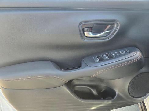 Certified 2025 Honda HR-V Sport image 15