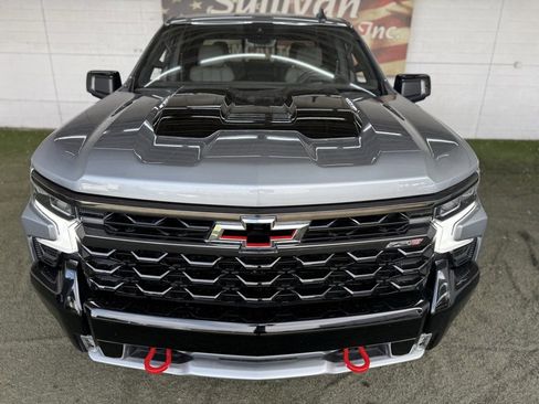 Used 2024 Chevrolet Silverado 1500 ZR2 w/ Technology Package image 7
