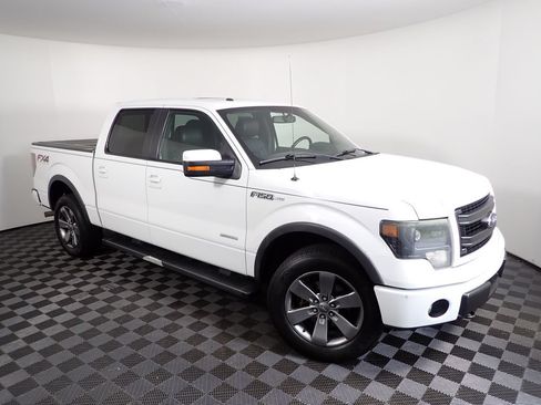 Used 2014 Ford F150 FX4 w/ Equipment Group 402A Luxury AWD/4WD image 8
