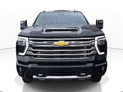 Used 2024 Chevrolet Silverado 3500 High Country w/ Technology Package image 2