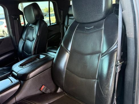 Used 2016 Cadillac Escalade Platinum RWD image 45