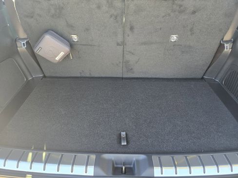 New 2026 Lexus TX 500h AWD image 23