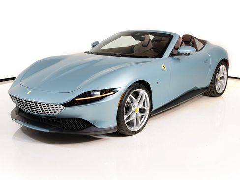 Certified 2025 Ferrari Roma Spider RWD image 7