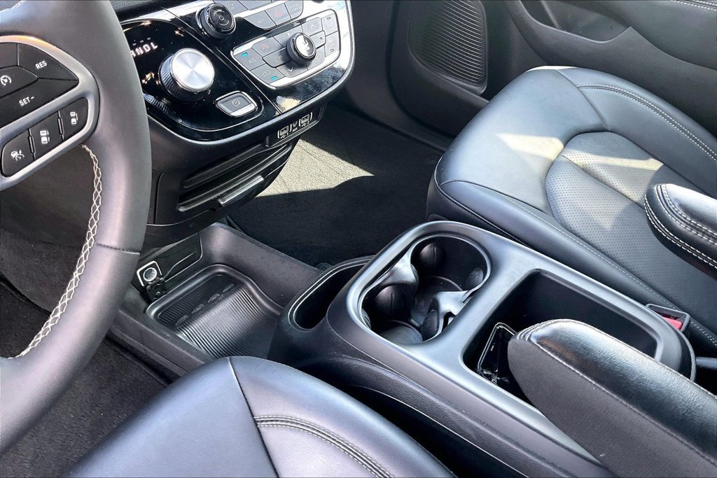 Used 2025 Chrysler Pacifica Select FWD image 18