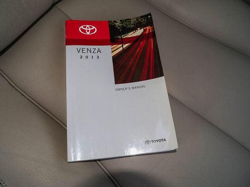 Used 2013 Toyota Venza LE image 40