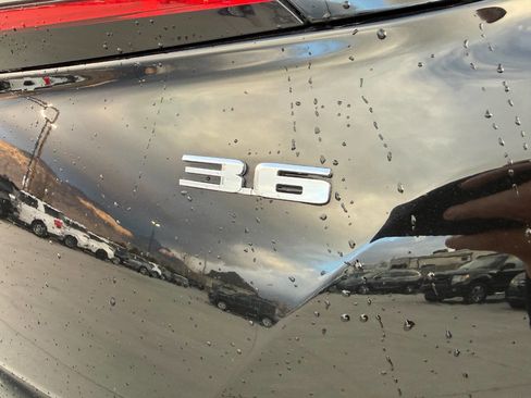 Used 2018 Cadillac XTS Luxury image 10