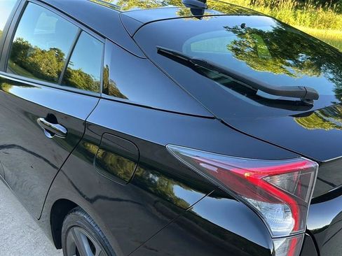 Used 2016 Toyota Prius Three Touring FWD image 15
