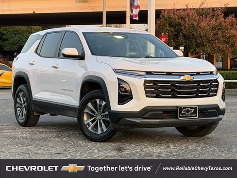 Used 2025 Chevrolet Equinox LT FWD image 2