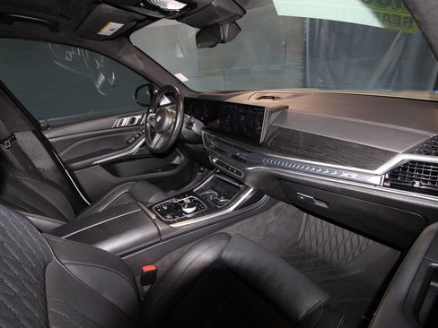 Used 2023 BMW X7 xDrive40i w/ Executive Package image 27