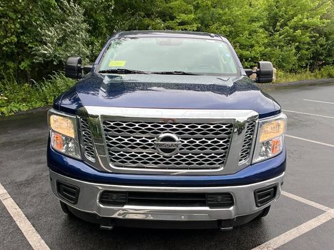 Used 2018 Nissan Titan SV w/ SV Convenience Package AWD/4WD image 8