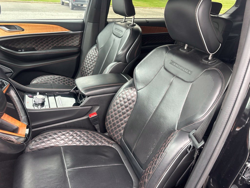 Used 2021 Jeep Grand Cherokee L Summit AWD/4WD image 15