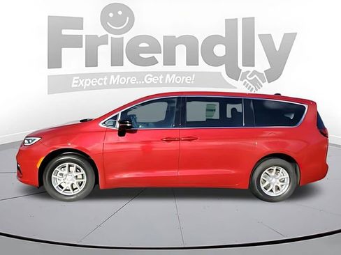 New 2026 Chrysler Pacifica Select FWD image 2