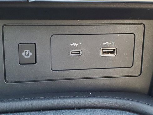 Certified 2022 Nissan Armada SL w/ Midnight Edition Package image 31