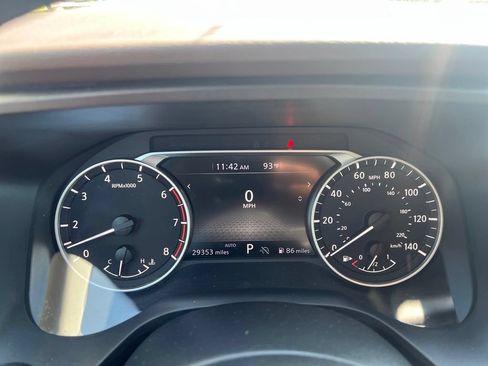 Used 2023 Nissan Rogue S AWD/4WD image 3