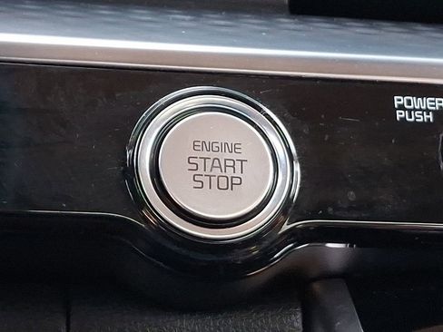 Used 2024 Kia Carnival SX Prestige FWD image 24