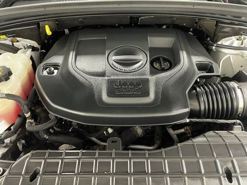 Used 2022 Jeep Grand Cherokee Trailhawk w/ Advanced Protech Group II AWD/4WD image 24
