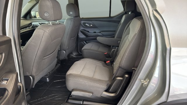Used 2023 Chevrolet Traverse LT FWD image 20
