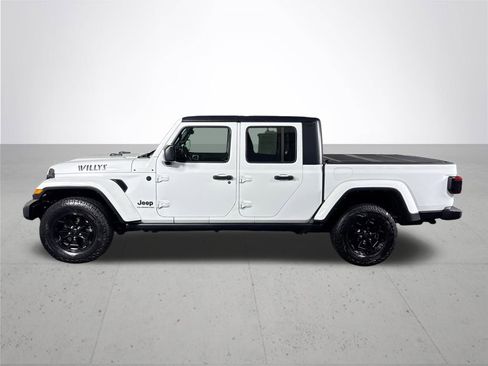 Used 2021 Jeep Gladiator Sport AWD/4WD image 9