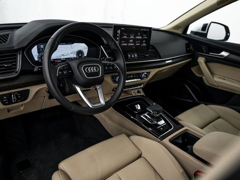 Used 2024 Audi Q5 2.0T Premium Plus w/ Premium Plus Package AWD/4WD image 8