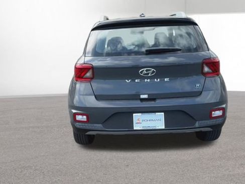 New 2026 Hyundai Venue SEL FWD image 8
