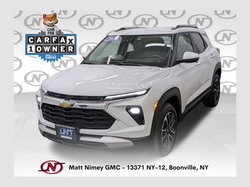 Used 2025 Chevrolet TrailBlazer LT AWD/4WD image 1