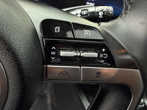 Used 2021 Hyundai Elantra Limited w/ Cargo Package FWD image 34