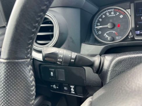 Certified 2023 Toyota Tacoma TRD Off-Road image 27