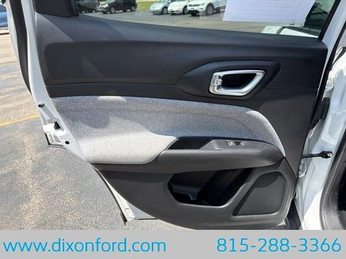 Used 2022 Jeep Compass Latitude AWD/4WD image 24