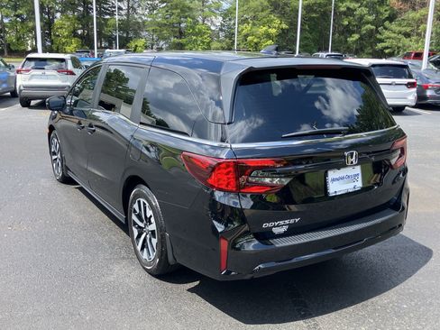 Certified 2026 Honda Odyssey EX-L image 8