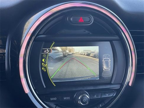 Used 2018 MINI Cooper S image 11