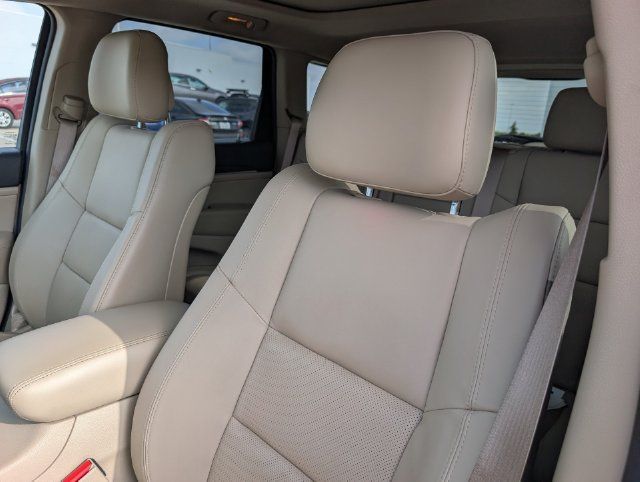 Used 2014 Jeep Grand Cherokee Limited w/ Luxury Group II AWD/4WD image 10
