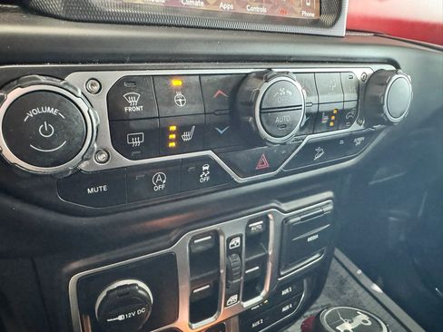 Used 2018 Jeep Wrangler Unlimited Rubicon image 29