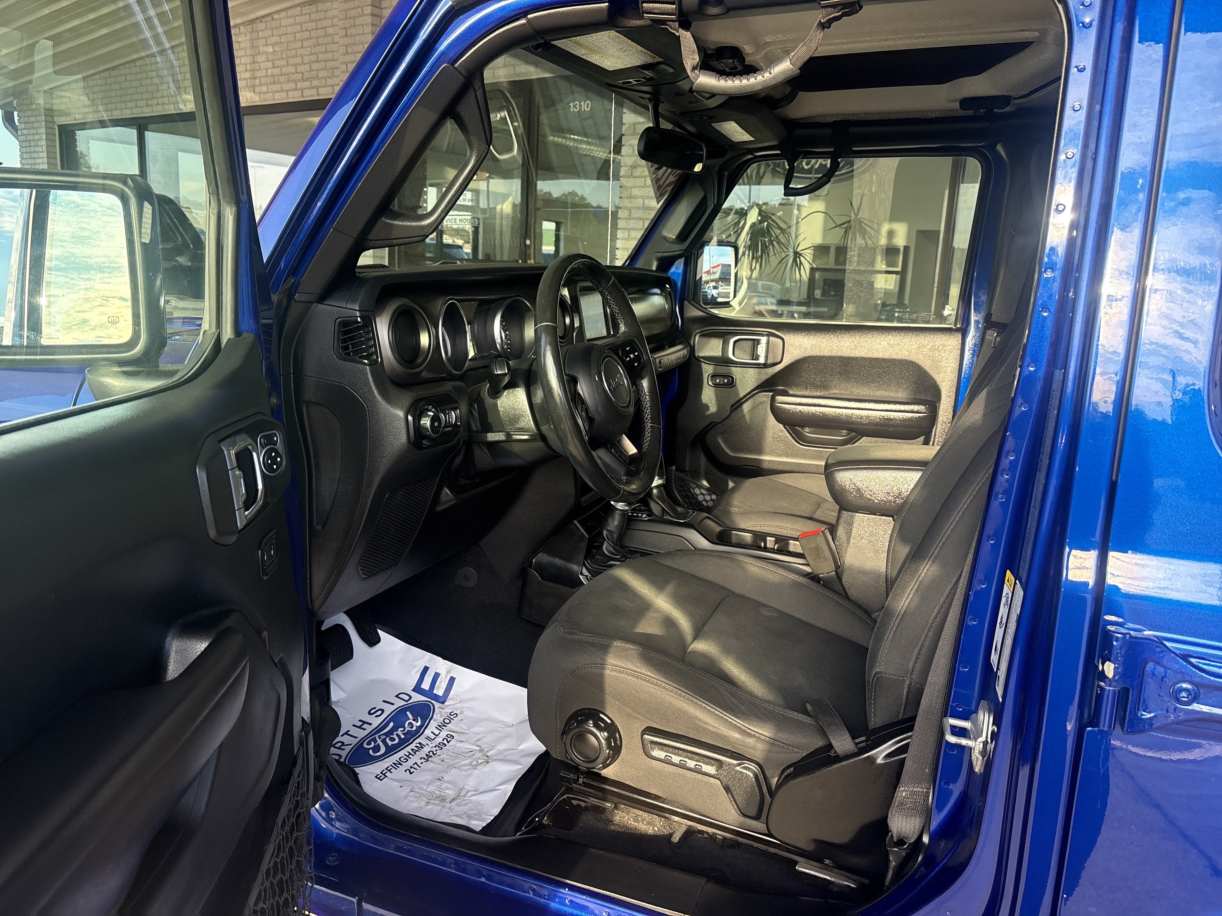 Used 2018 Jeep Wrangler Unlimited Sport S AWD/4WD image 14