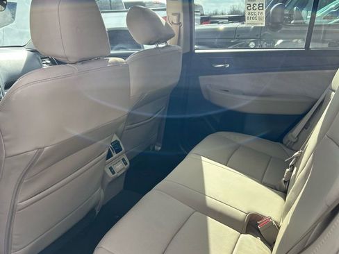 Used 2018 Subaru Outback 2.5i Limited image 5