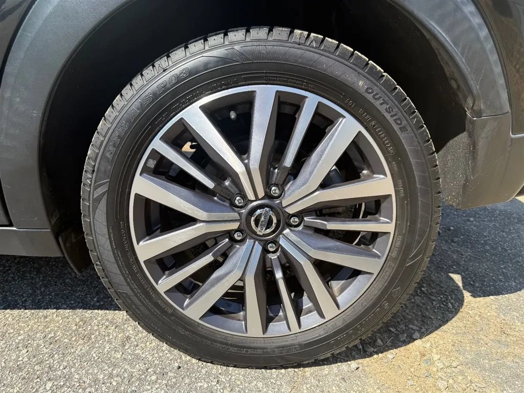 Used 2021 Nissan Kicks SV FWD image 32