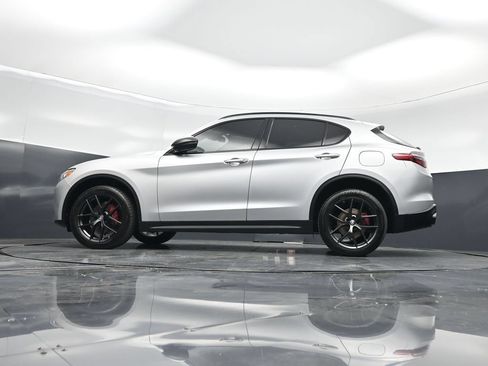 Used 2020 Alfa Romeo Stelvio w/ Nero Edizione RWD image 7