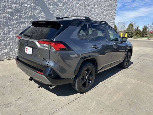 Used 2019 Toyota RAV4 XSE image 3