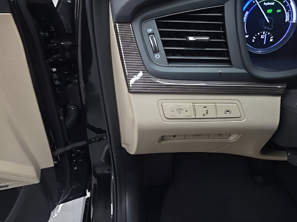 Used 2019 Hyundai Sonata Limited w/ Ultimate Package 02 FWD image 13