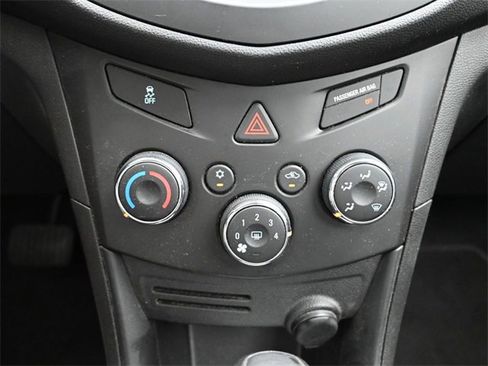 Used 2015 Chevrolet Trax LS w/ LPO, Cargo Package image 20