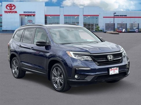 Used 2022 Honda Pilot Sport image 2