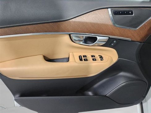 Used 2017 Volvo XC90 T6 Inscription w/ Vision Package image 32