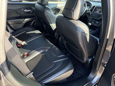 Used 2020 Jeep Cherokee Latitude Plus w/ Cold Weather Group image 23