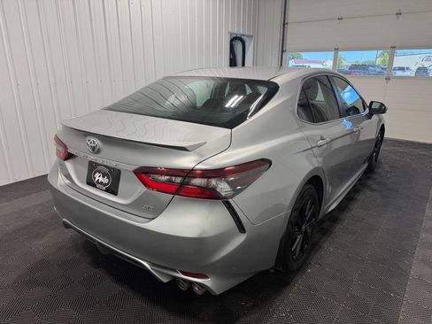 Used 2024 Toyota Camry SE FWD image 3